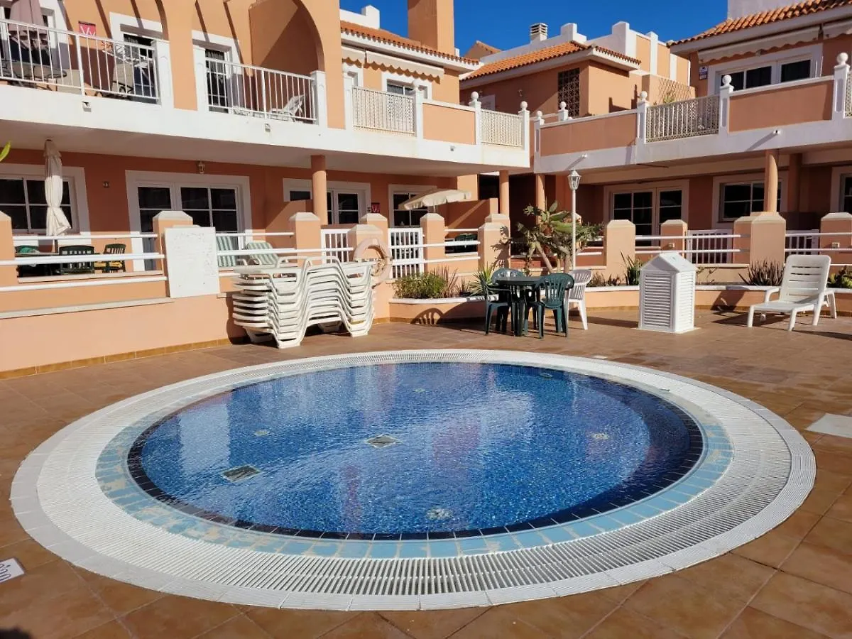 Apartamento Funcional En Residencial Con Piscina En Inmejorable Ubicacion En Centro De La Isla 칼레타데푸스테